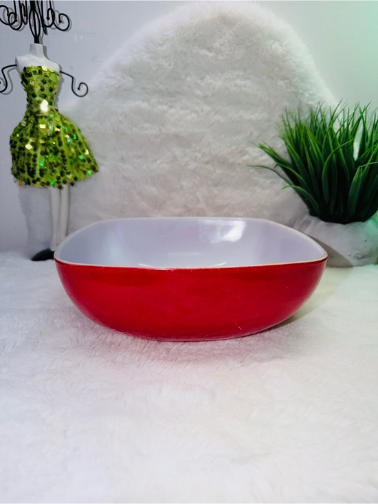 PYREX Other - PYREX Vintage Square Red Milk Glass 2.5 Quart Cooking & Serving Bowl 🍒